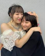 
Fukumura Mizuki,


Sayashi Riho,

