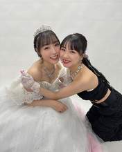 
Fukumura Mizuki,


Ishida Ayumi,

