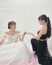 
Fukumura Mizuki,


Ishida Ayumi,

