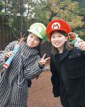 
Ishida Ayumi,


Takeuchi Akari,

