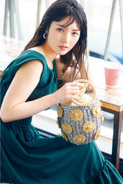 
Michishige Sayumi,

