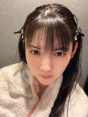 
Michishige Sayumi,


