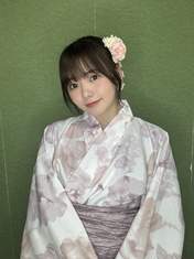 
Hamaura Ayano,

