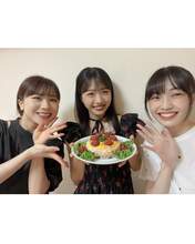 
Ishida Ayumi,


Morning Musume,


Yamazaki Mei,


