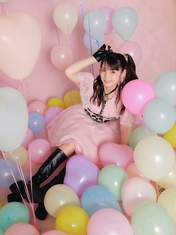 
Michishige Sayumi,


