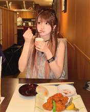 
Tanaka Reina,

