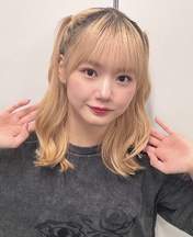
Yokoyama Reina,

