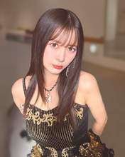 
Ikuta Erina,

