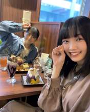 
Matsumoto Wakana,


Yamazaki Mei,

