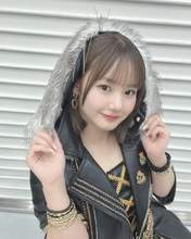 
Yokoyama Reina,

