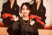 
Sayashi Riho,


